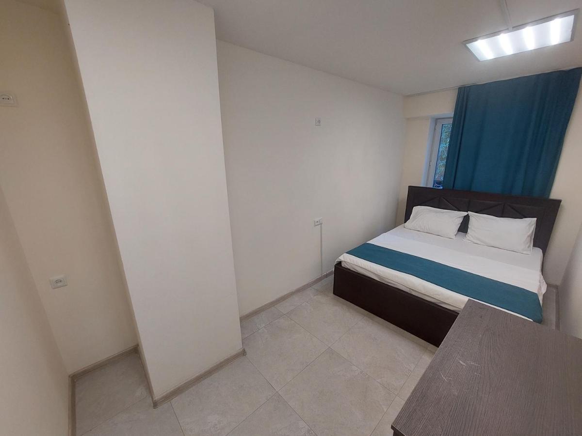 The Best Hotel-Hostel Ереван Экстерьер фото